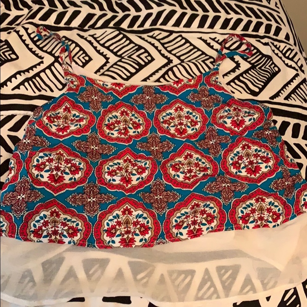 Flowy cropped tank top